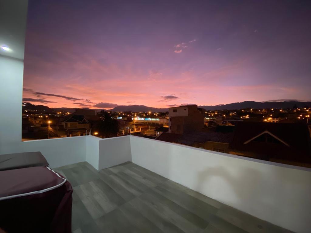 Lindo Departamento Con Vista Increible A Cuenca Lägenhet Exteriör bild