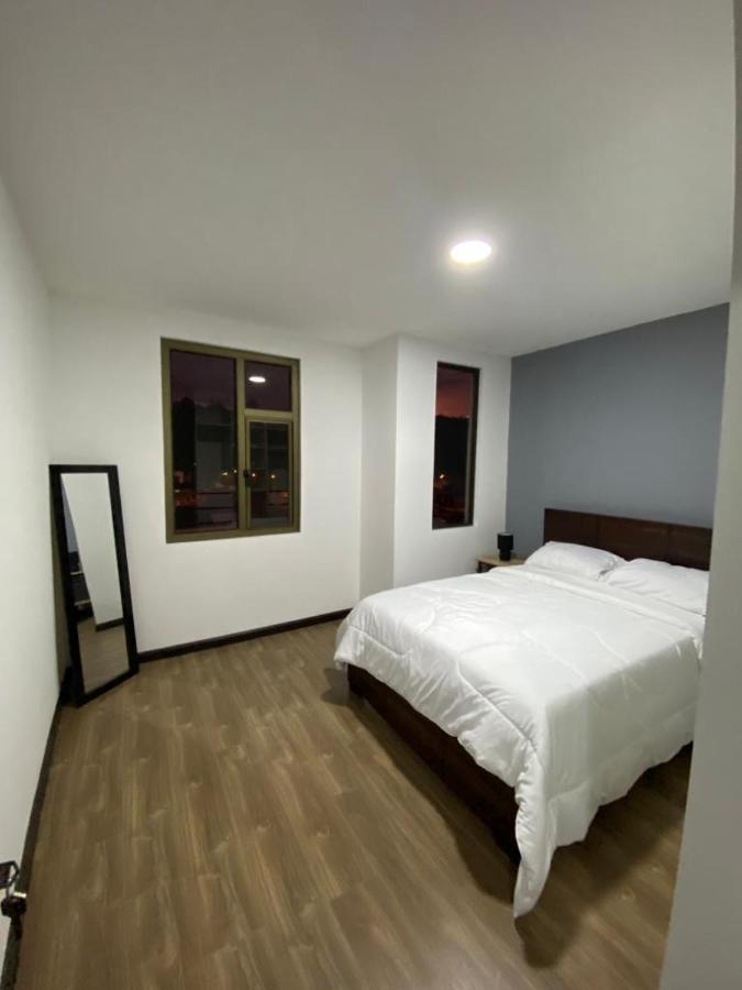 Lindo Departamento Con Vista Increible A Cuenca Lägenhet Exteriör bild