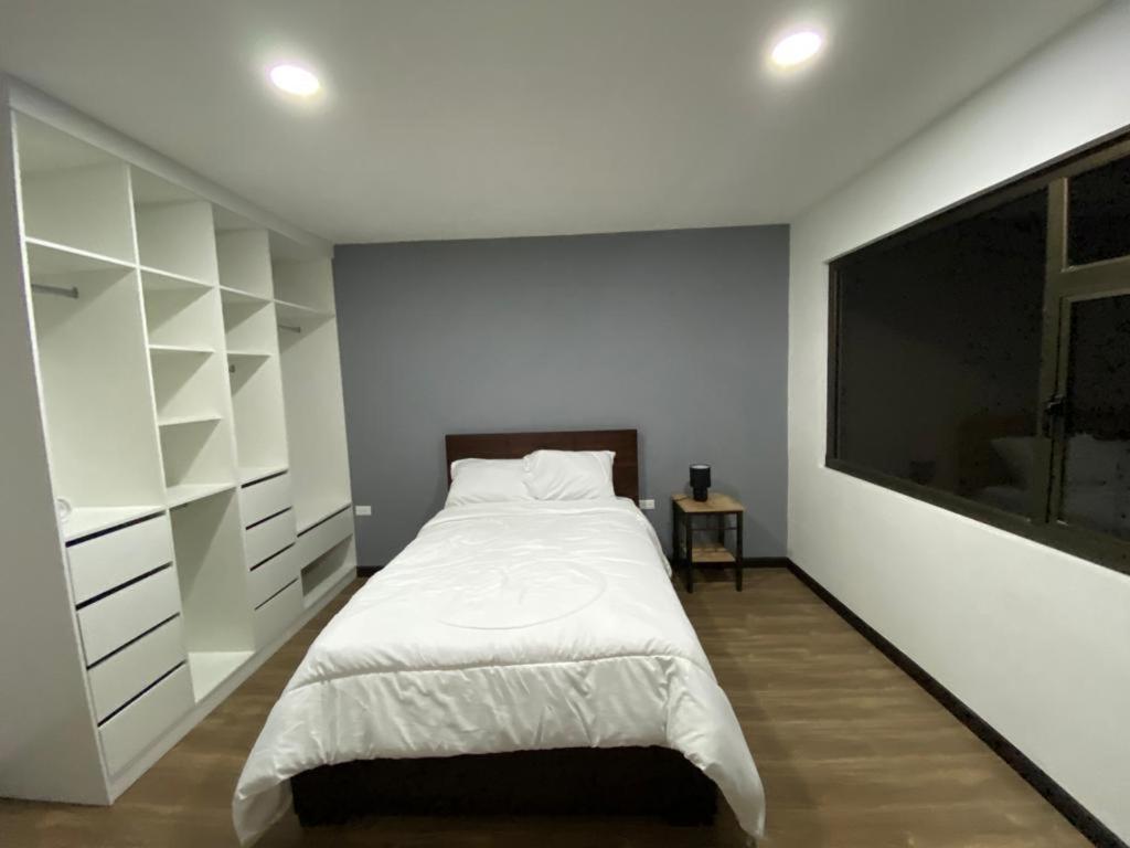 Lindo Departamento Con Vista Increible A Cuenca Lägenhet Exteriör bild